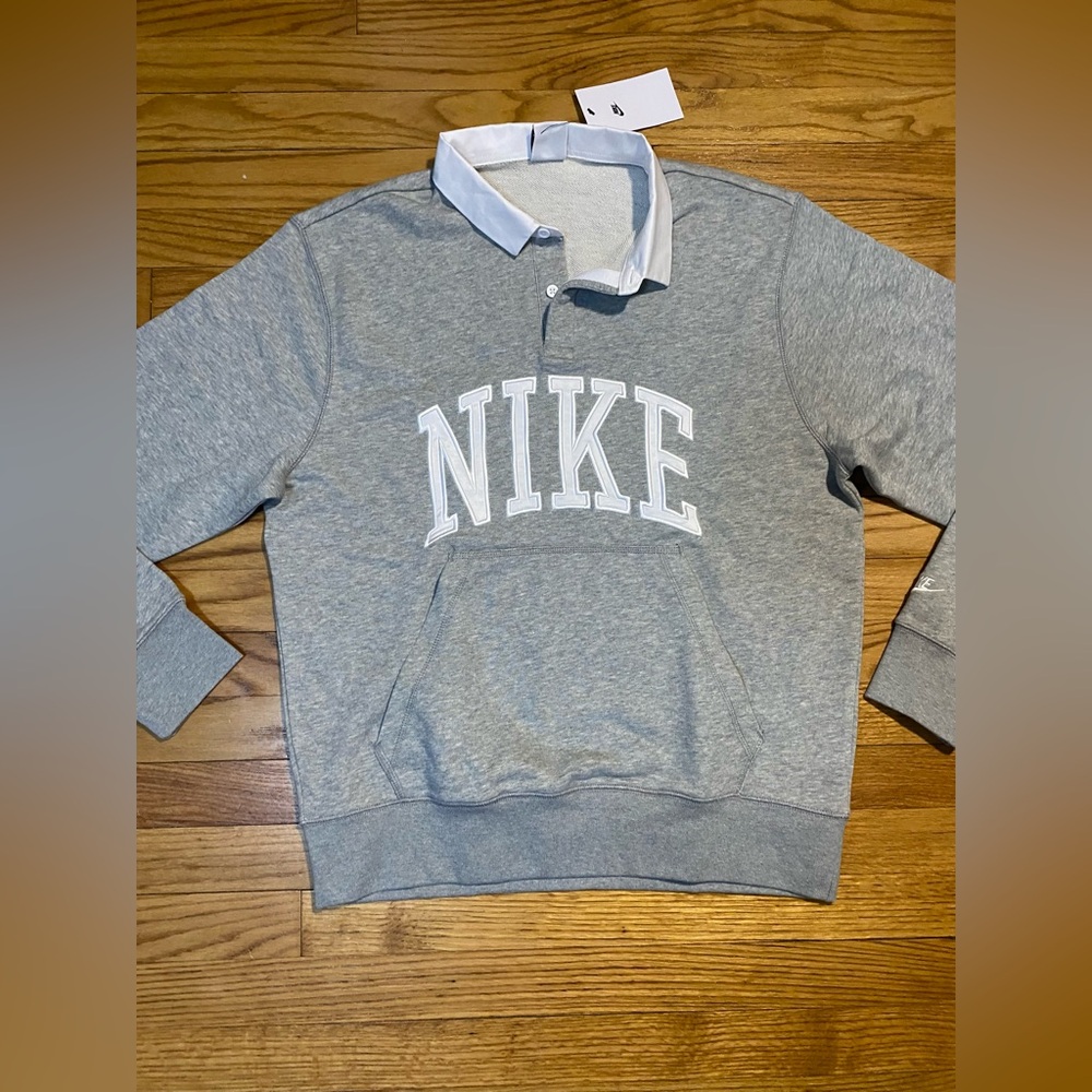 NIKE Club Rugby Logo Graphic Sweatshirt gray Men’s sz NEW! - Picture 2 of 9